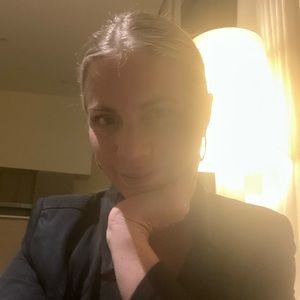 Meet your Posher, Claire